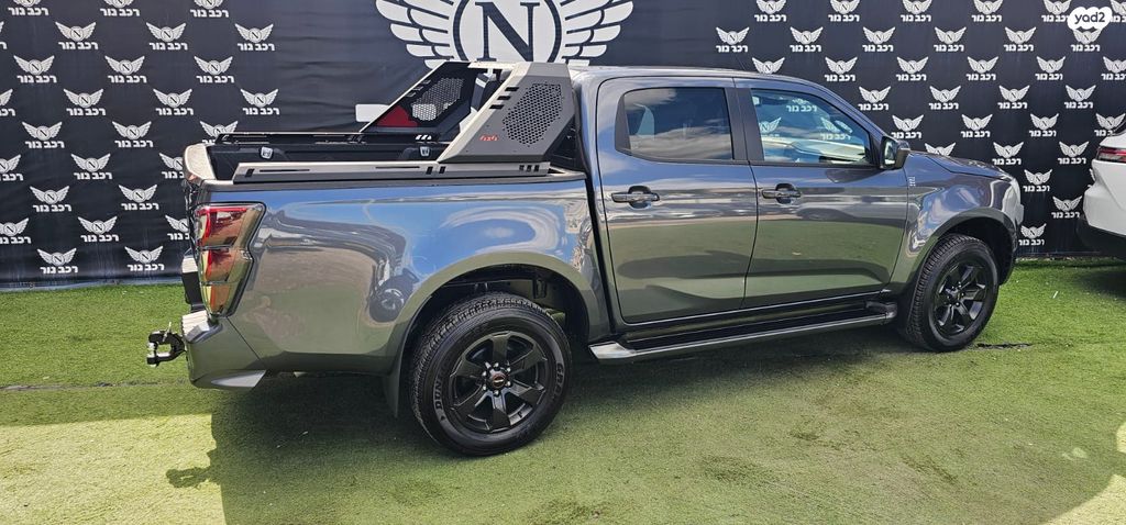 מודעת רכב איסוזו די-מקס