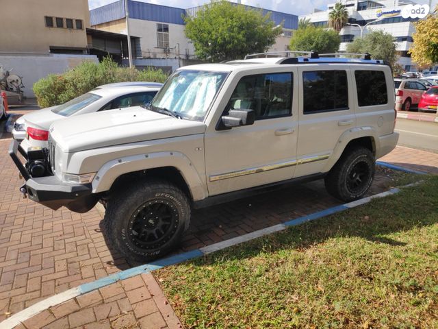 מודעת רכב ג'יפ קומנדר