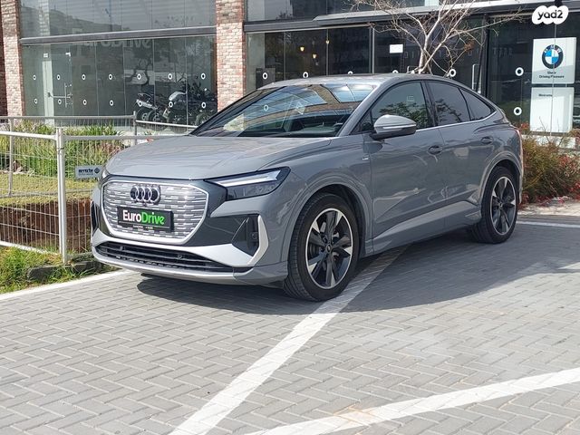 מודעת רכב אאודי Q4 e-tron