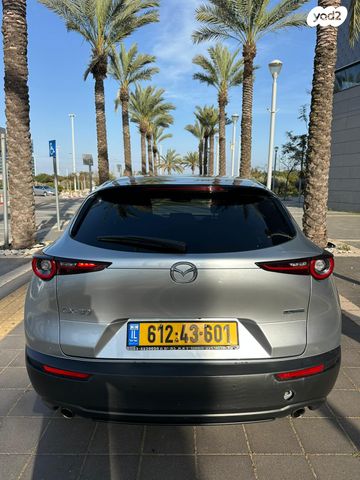 מודעת רכב מאזדה CX-30 1
