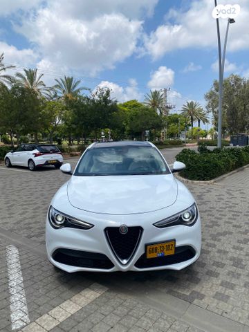 מודעת רכב אלפא רומיאו סטלביו