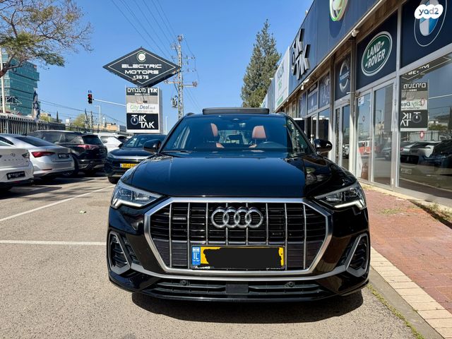 מודעת רכב אאודי Q3 1