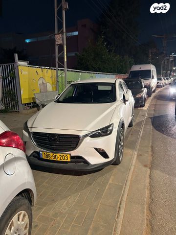 מודעת רכב מאזדה CX-3