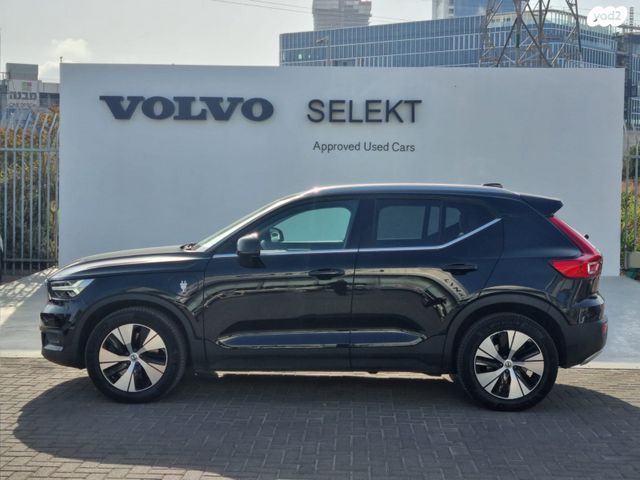 מודעת רכב וולוו XC40 2