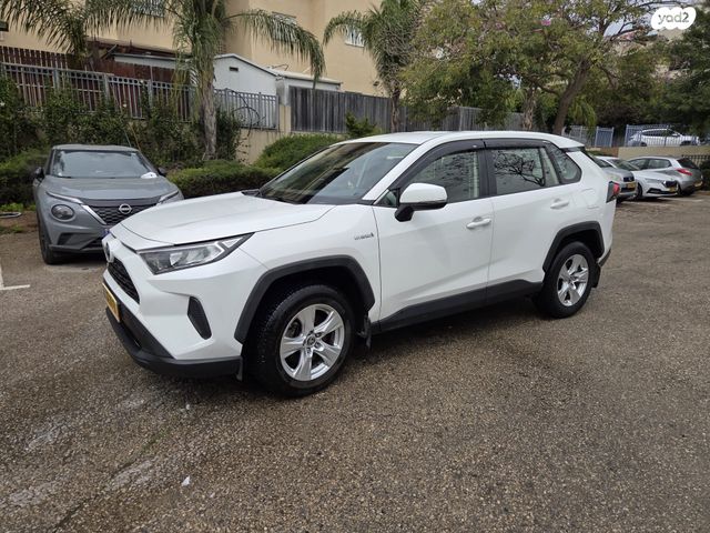 מודעת רכב טויוטה RAV4