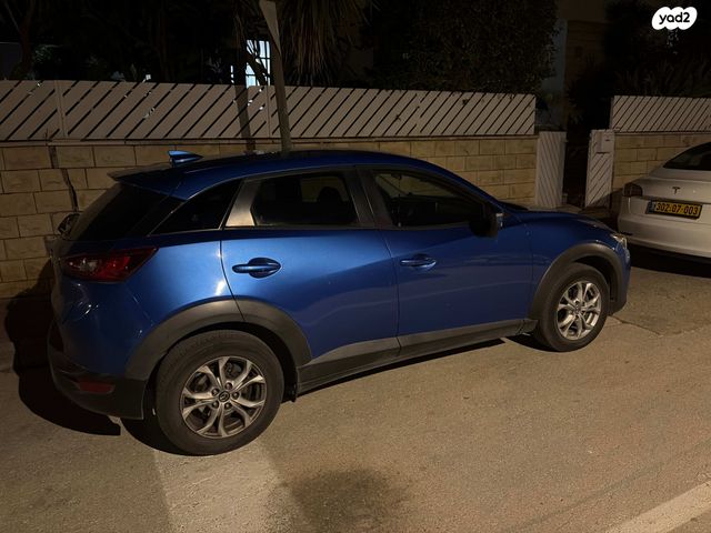 מודעת רכב מאזדה CX-3