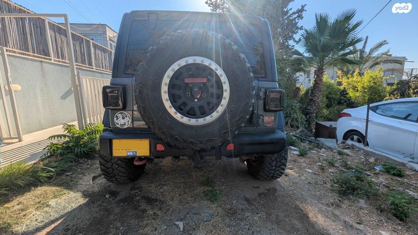 מודעת רכב ג'יפ רנגלר