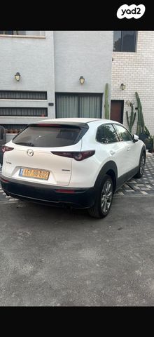 מודעת רכב מאזדה CX-30