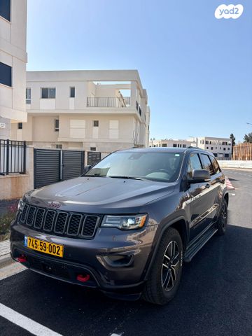 מודעת רכב ג'יפ גרנד צ'ירוקי