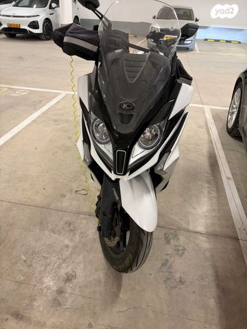 מודעת רכב קימקו דאון-טאון 350