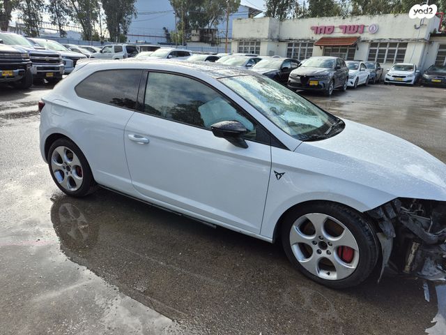 מודעת רכב סיאט לאון