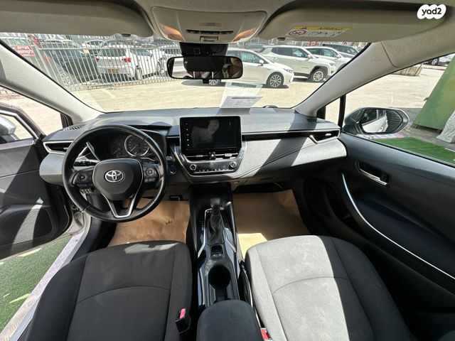 מודעת רכב טויוטה קורולה 1