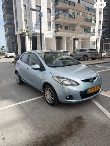 מודעת רכב מאזדה 2