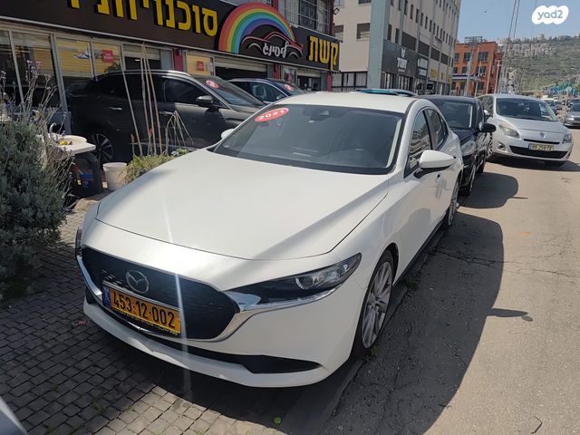 מודעת רכב מאזדה 3