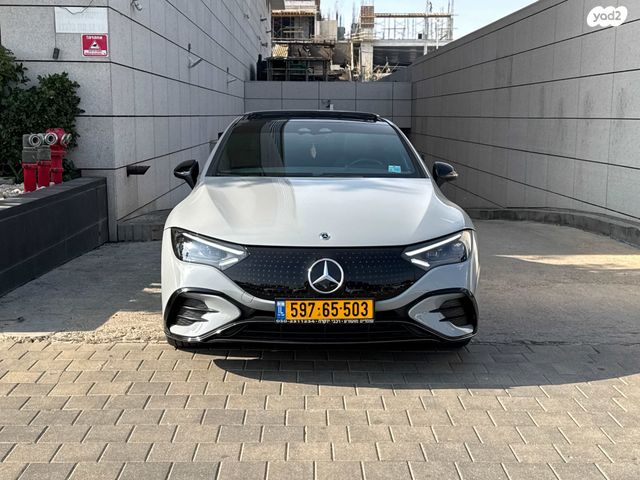 מודעת רכב מרצדס-בנץ EQE