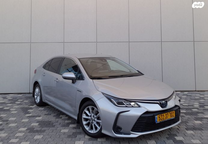 מודעת רכב טויוטה קורולה