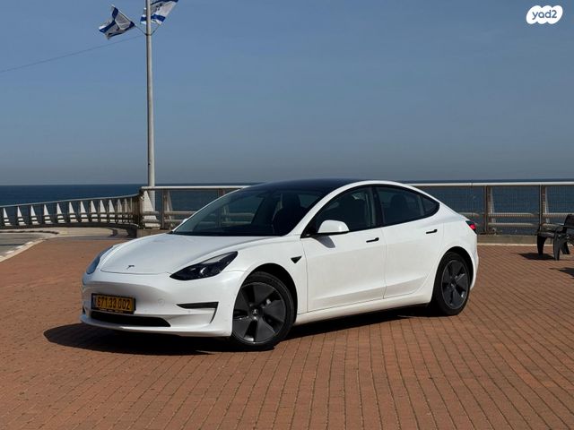 מודעת רכב טסלה מודל 3