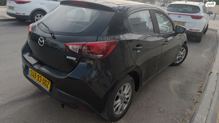 מודעת רכב מאזדה 2