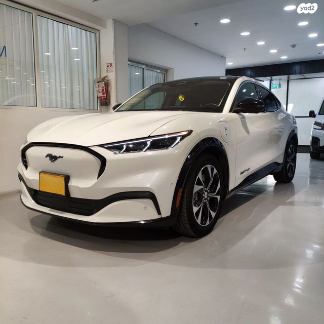 מודעת רכב פורד מוסטנג Mach-E