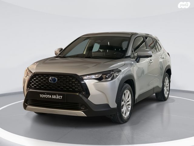 מודעת רכב טויוטה קורולה קרוס