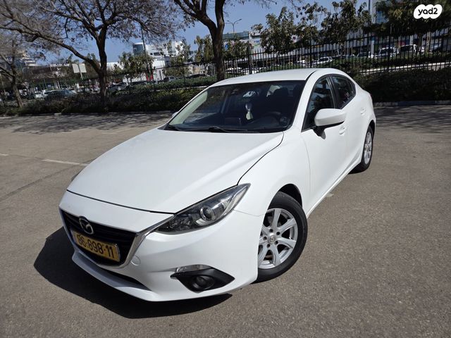 מודעת רכב מאזדה 3