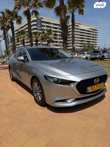 מודעת רכב מאזדה 3