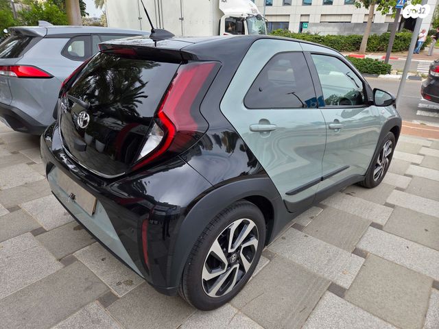 מודעת רכב טויוטה אייגו X 2