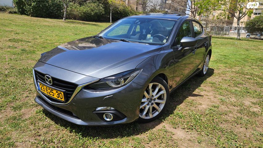 מודעת רכב מאזדה 3