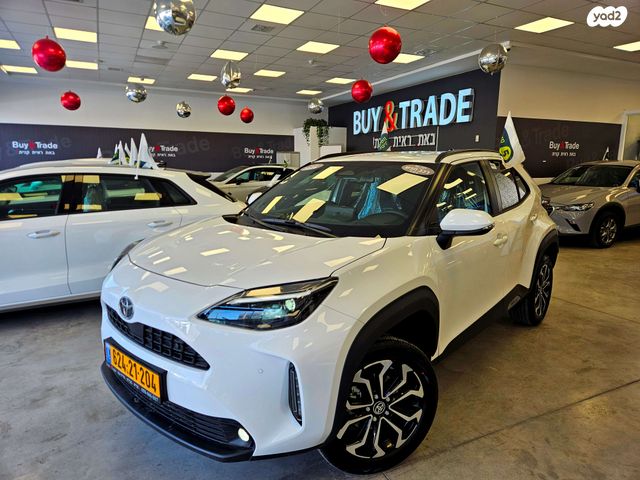 מודעת רכב טויוטה יאריס קרוס