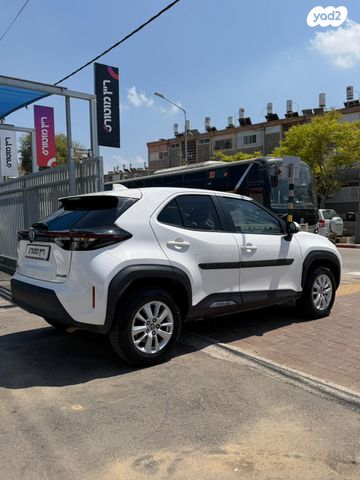 מודעת רכב טויוטה יאריס קרוס 2