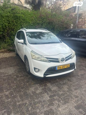 מודעת רכב טויוטה ורסו