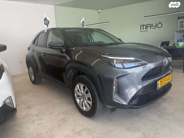 מודעת רכב טויוטה יאריס קרוס