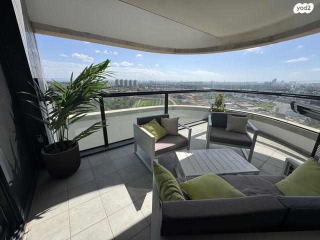 יצחק נבון 19