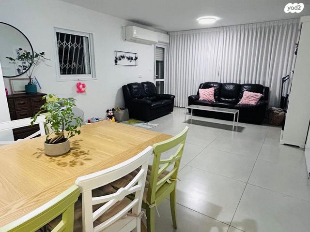 מעפילי אגוז 4