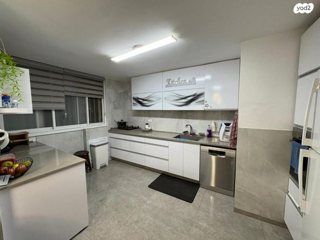 גיורא יוספטל 7