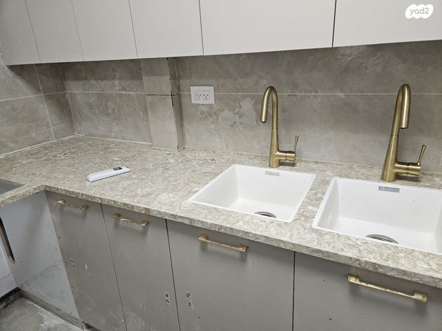 שועלי שמשון 6