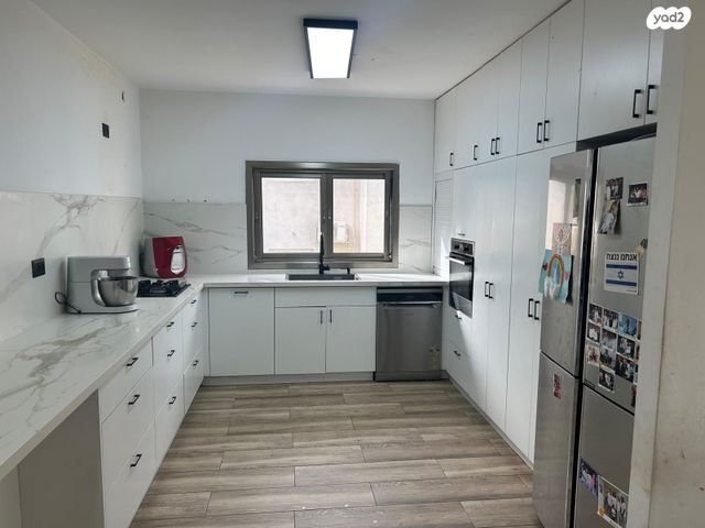 לילינבלום 28