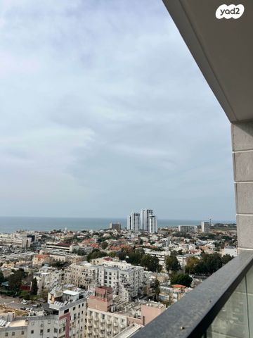 שדרות חיים וייצמן 112