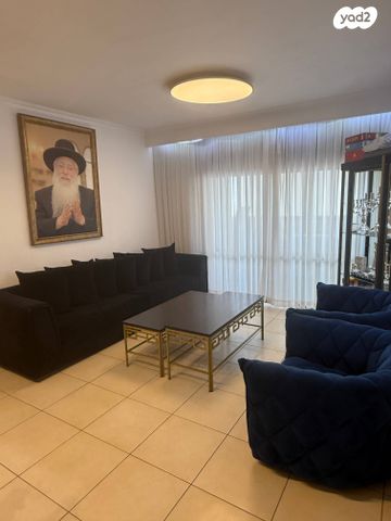 האדמו"ר מבעלזא 27