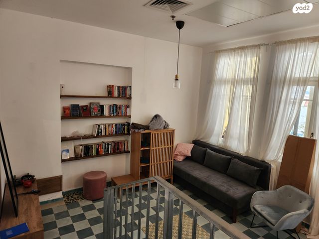 נחלת בנימין 10