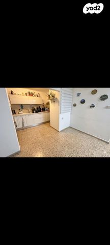 שדרות ז'בוטינסקי 10