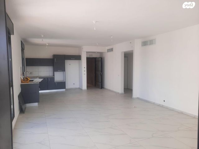 אהוד מנור 32