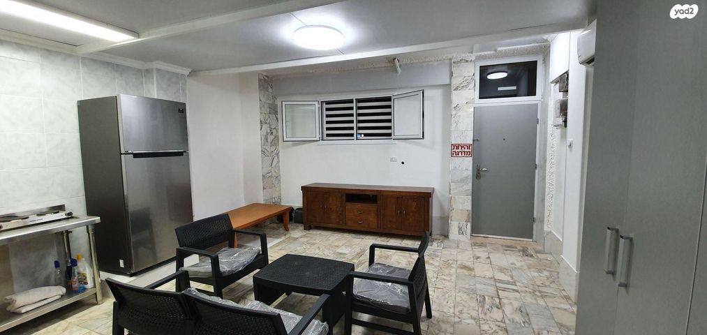 שדרות ירושלים 28