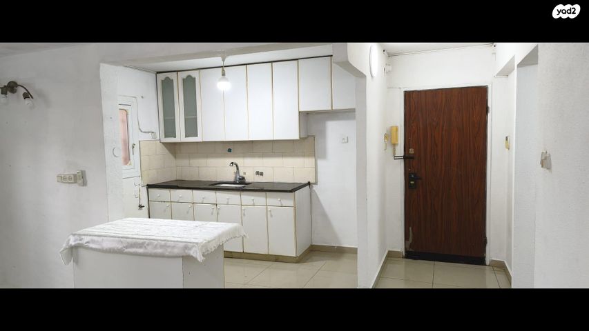 מקווה ישראל 12