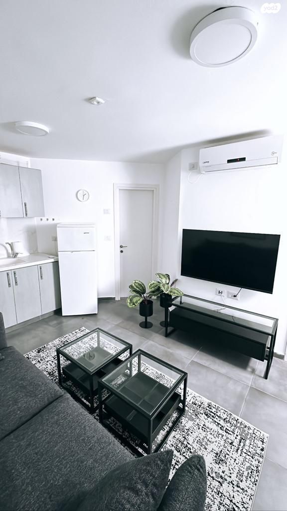 נווה דקלים 5