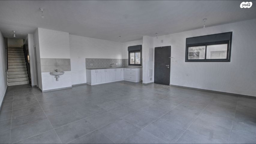 דרך הגלעד 102