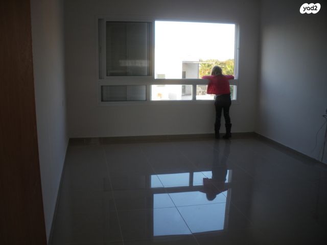 סמטת הברוש 3