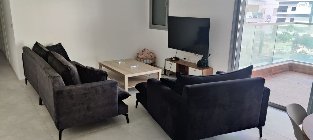 נתן אלתרמן 48