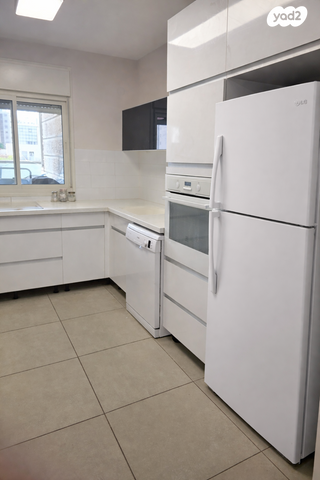 מודעת נכס, צור יצחק, צור יצחק