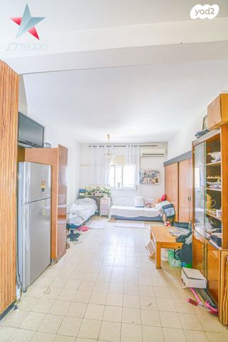 הרברט סמואל 75